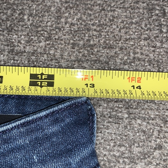 Judy Blue Jeans - Picture 6 of 8